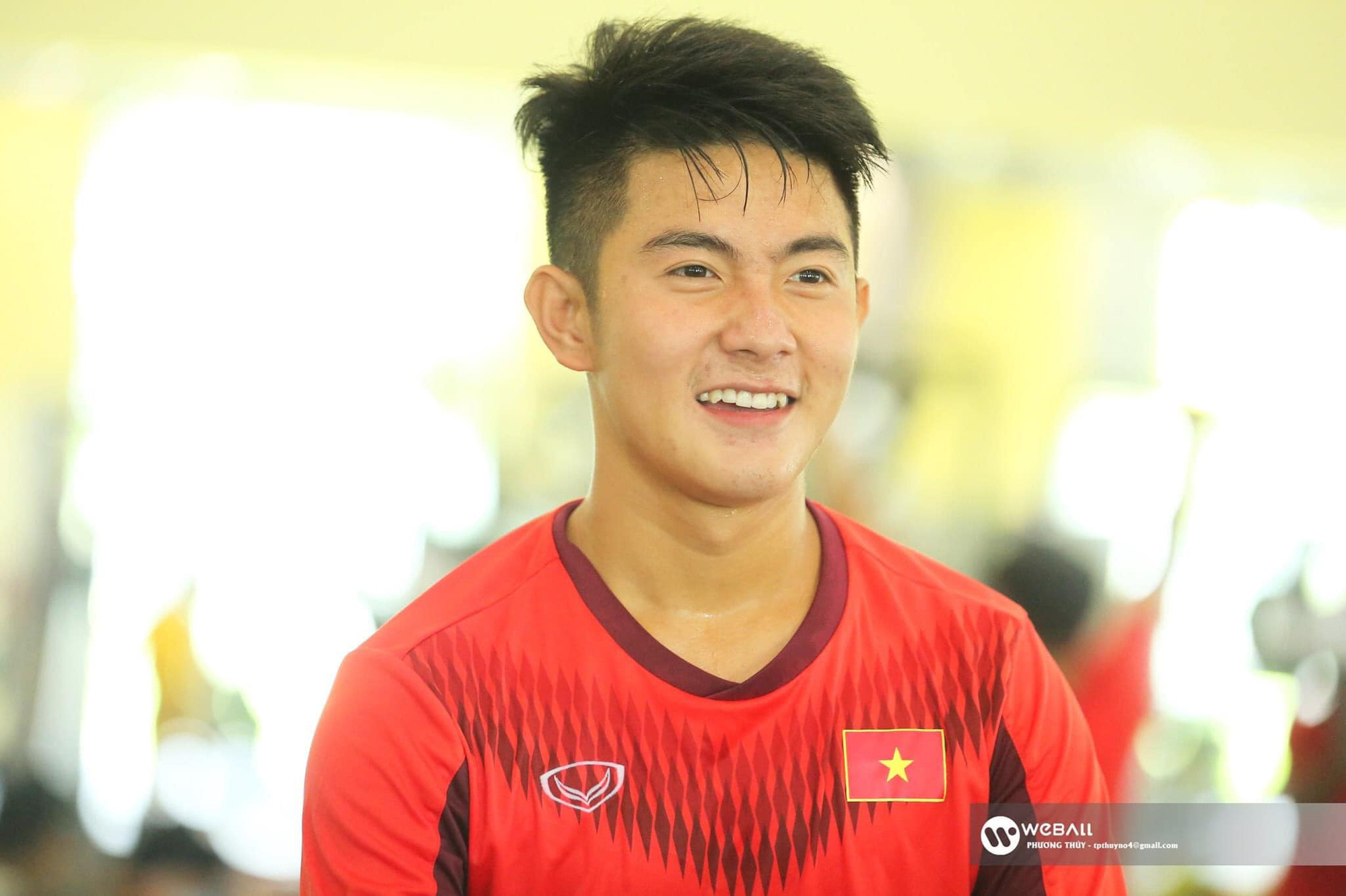 Visual mới của U23 Việt Nam đang đại náo TikTok: Hotboy sinh năm 2k1, cười cái là lịm tim-4