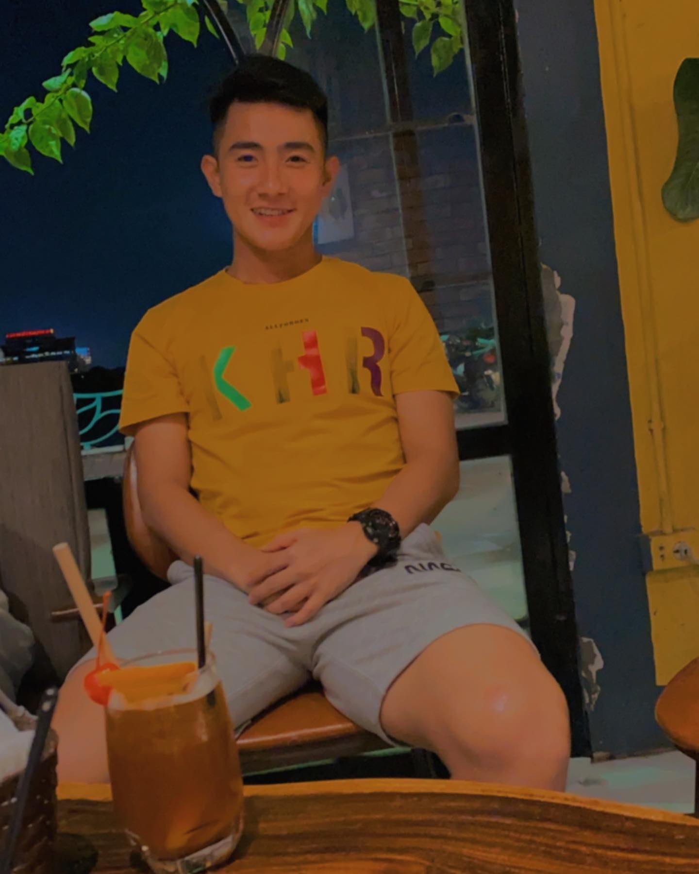 Visual mới của U23 Việt Nam đang đại náo TikTok: Hotboy sinh năm 2k1, cười cái là lịm tim-5