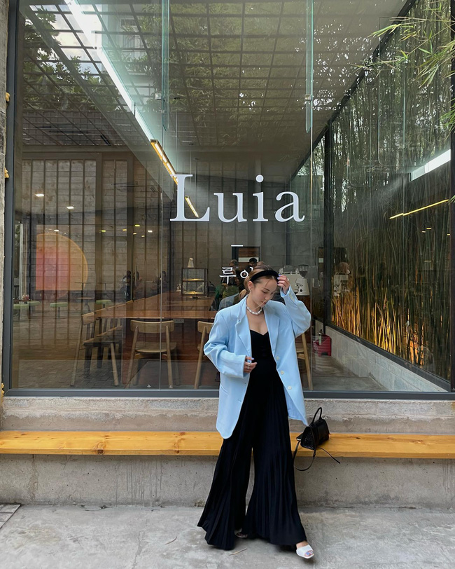 Quần đen nhạt mấy thì vào tay sao Việt cũng thành sang xịn mịn-9