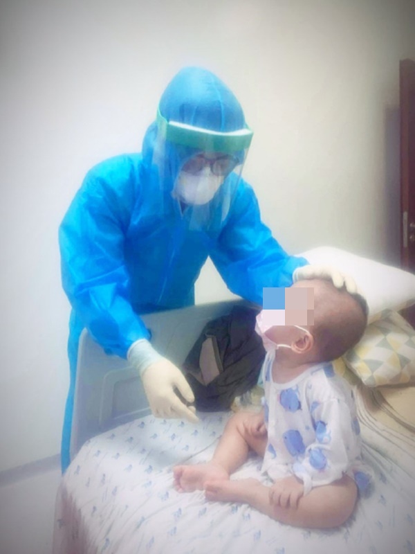 Video cho trẻ xông khi bị Covid-19 gây rúng động MXH: BS Nhi cấm tuyệt đối, tiết lộ điều quan trọng nhất giúp trẻ nhanh khỏi Covid, không lo biến chứng-4