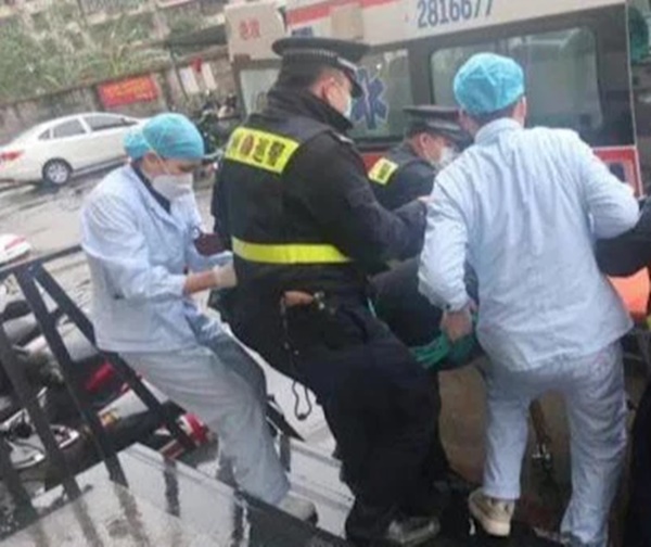 Mẹ chồng nàng dâu phát sinh cự cãi to tiếng, chồng tác động vật lý với vợ mang song thai vì nguyên nhân gây bức xúc-2