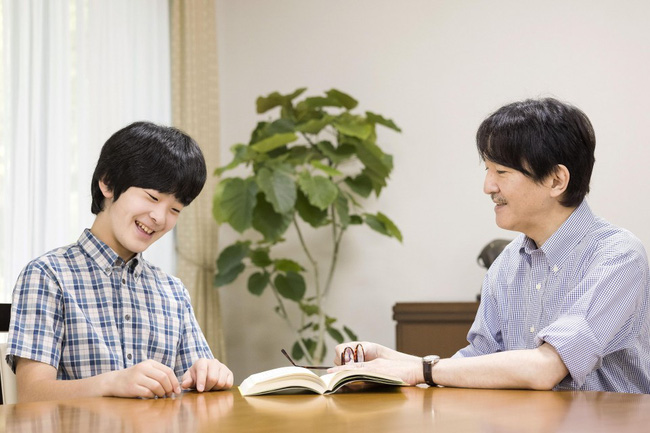 Gia đình cựu công chúa Nhật đối mặt với scandal mới, bị dư luận chỉ trích nặng nề, vợ chồng Mako cũng bị réo tên-1