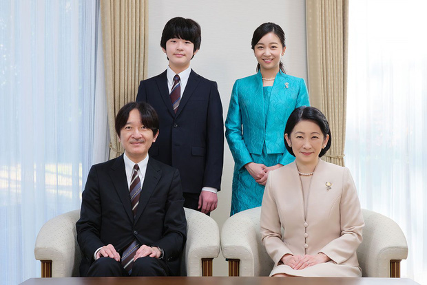 Gia đình cựu công chúa Nhật đối mặt với scandal mới, bị dư luận chỉ trích nặng nề, vợ chồng Mako cũng bị réo tên-2