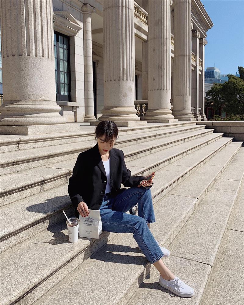 4 kiểu giày dễ phối đồ nhất, biến mọi set trang phục trở nên sang xịn mịn gấp đôi-16