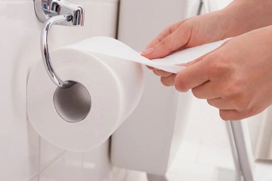 Đi đại tiện hơn 5 phút mỗi lần tăng nguy cơ mắc 4 bệnh nguy hiểm, tiết lộ 2 thời điểm đi đại tiện chứng tỏ đường ruột khỏe mạnh, sống thọ