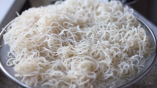 Hướng dẫn cách làm nem rán chiên xù&nbsp;đơn giản, chị em nào cũng có thể tự thực hiện tại nhà-2