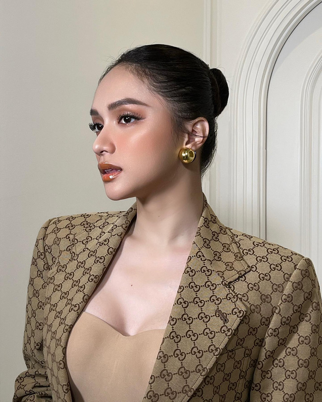 Hương Giang diện blazer chất đét: Nhìn xa cứ tưởng thả rông, phải dụi mắt mấy lần-3