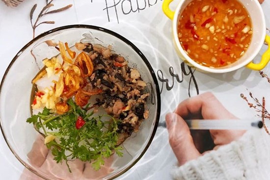 Trời lạnh thế này mà có bánh đúc nóng hổi để ăn là nhất: Làm siêu dễ, 1 nồi to cho 4 người ăn chỉ 20 phút là xong