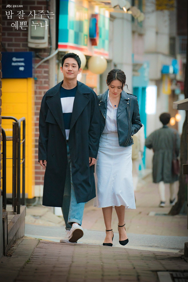 Son Ye Jin mặc áo sơ mi đẹp đỉnh cao trong mọi bộ phim cô đóng chính-1