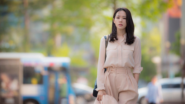 Son Ye Jin mặc áo sơ mi đẹp đỉnh cao trong mọi bộ phim cô đóng chính-5
