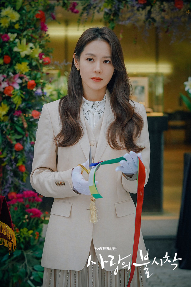Son Ye Jin mặc áo sơ mi đẹp đỉnh cao trong mọi bộ phim cô đóng chính-8
