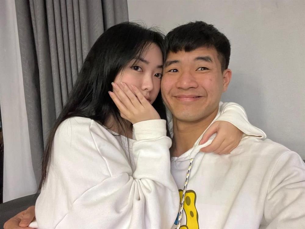 Mối tình 4 năm của cầu thủ Hà Đức Chinh và vợ-3