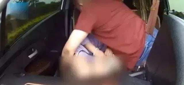 Đi theo tiếng khóc giữa đêm, cảnh sát thấy cô gái khỏa thân trên đường: Lý do gây phẫn nộ-2