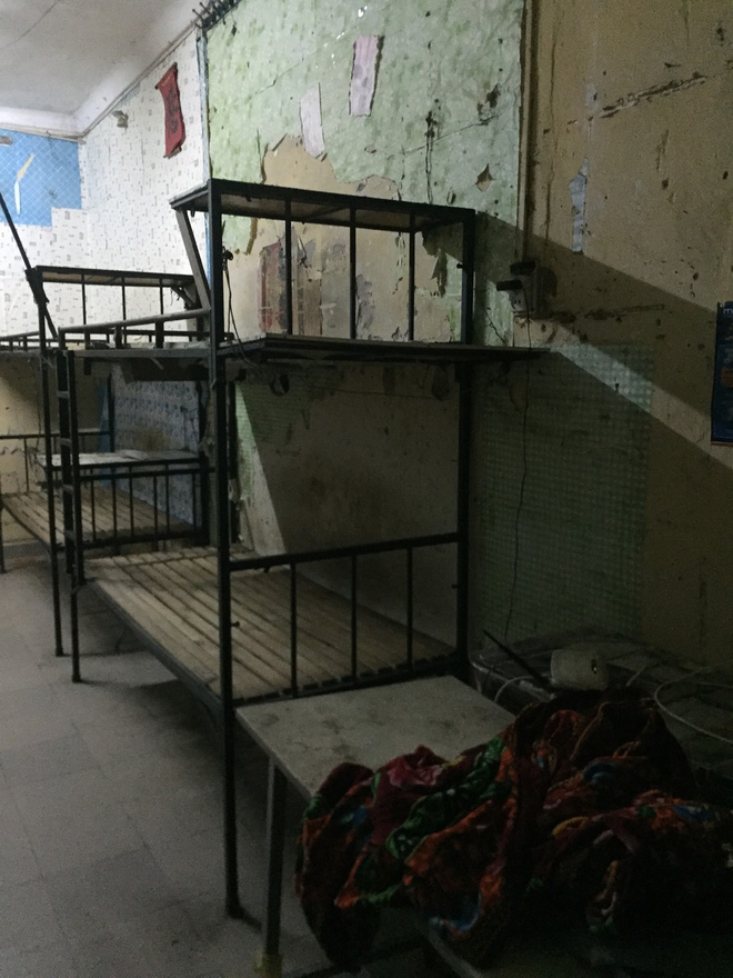 Nữ sinh đóng 670 nghìn nhưng phải nhường phòng cho F0, chuyển đến khu bừa bộn: Trường giải quyết có hợp lý?-3