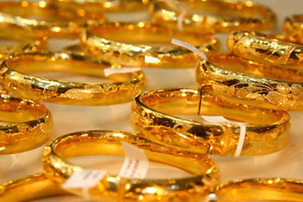 Giá vàng hôm nay 24/2: Thế giới biến động, vàng trong nước tăng lên đỉnh-2