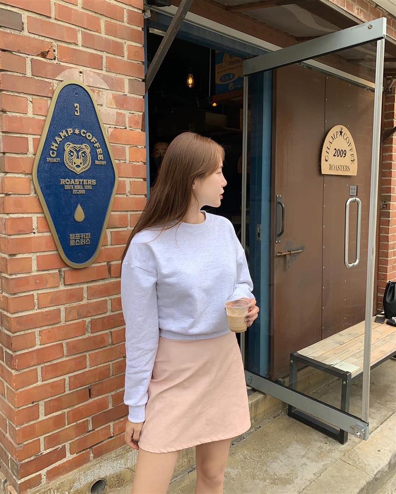 4 kiểu chân váy hack tuổi đỉnh nhất nhưng không khiến nàng 30+ trông cưa sừng làm nghé-10