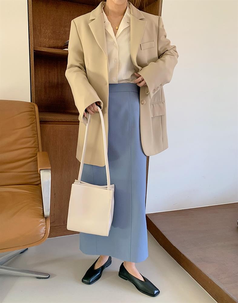 4 kiểu chân váy hack tuổi đỉnh nhất nhưng không khiến nàng 30+ trông cưa sừng làm nghé-8