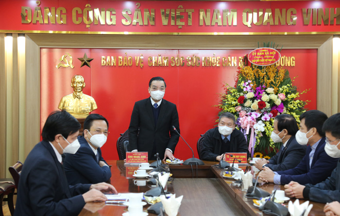 Chủ tịch UBND TP Chu Ngọc Anh chúc mừng các cơ sở y tế, nhân Ngày Thầy thuốc Việt Nam-1