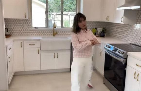 Vợ cũ Đan Trường khoe mẫu nhà đẹp ở Mỹ, dân mạng soi ra chi tiết Thủy Tiên thay đổi sau khi ly hôn-3