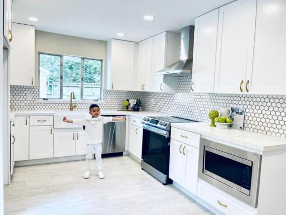 Vợ cũ Đan Trường khoe mẫu nhà đẹp ở Mỹ, dân mạng soi ra chi tiết Thủy Tiên thay đổi sau khi ly hôn-10