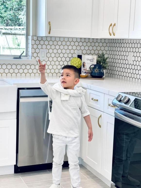 Vợ cũ Đan Trường khoe mẫu nhà đẹp ở Mỹ, dân mạng soi ra chi tiết Thủy Tiên thay đổi sau khi ly hôn-8