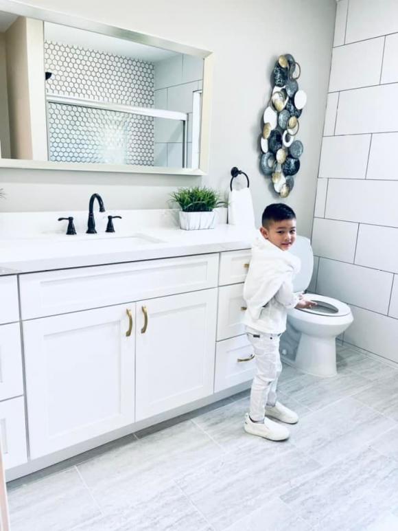 Vợ cũ Đan Trường khoe mẫu nhà đẹp ở Mỹ, dân mạng soi ra chi tiết Thủy Tiên thay đổi sau khi ly hôn-9