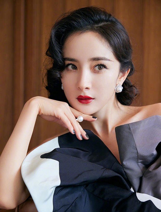 Mấy ai có thể nhận ra Dương Mịch và Tôn Lệ trong bức ảnh 18 năm trước này, visual ngày ấy bây giờ như 1 trời 1 vực-4