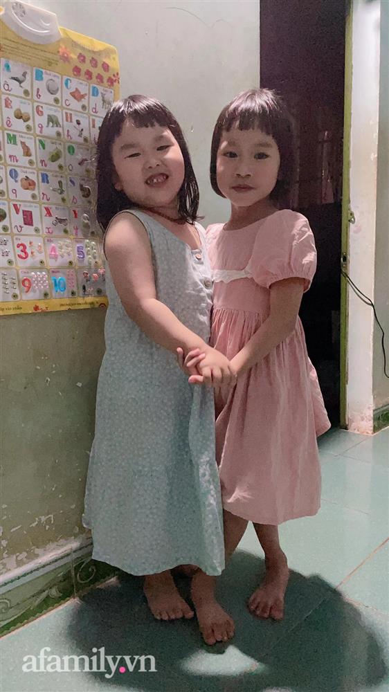 Màn cãi nhau cực cồng kềnh của 2 bé gái: Lườm, hất cằm, đấm, tát, đá chân và cái kết khiến ai nấy xỉu ngang-4