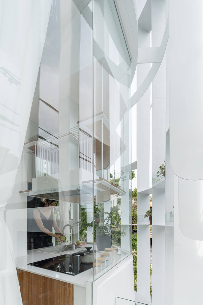 Nhà tồi tàn 18 năm tuổi với 7 thành viên sinh sống lột xác ngoạn mục, khoác lớp áo trắng xinh, đẹp lung linh giữa phố Huế-22