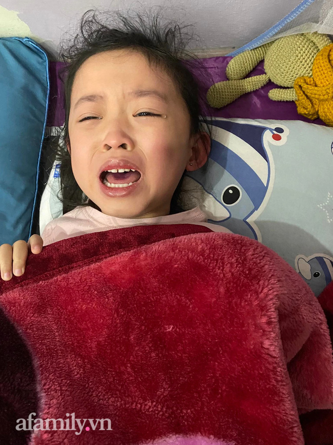 Trẻ bị nhiễm Covid có thể khỏe mạnh nhưng bố mẹ cần đặc biệt chú ý điều này-1