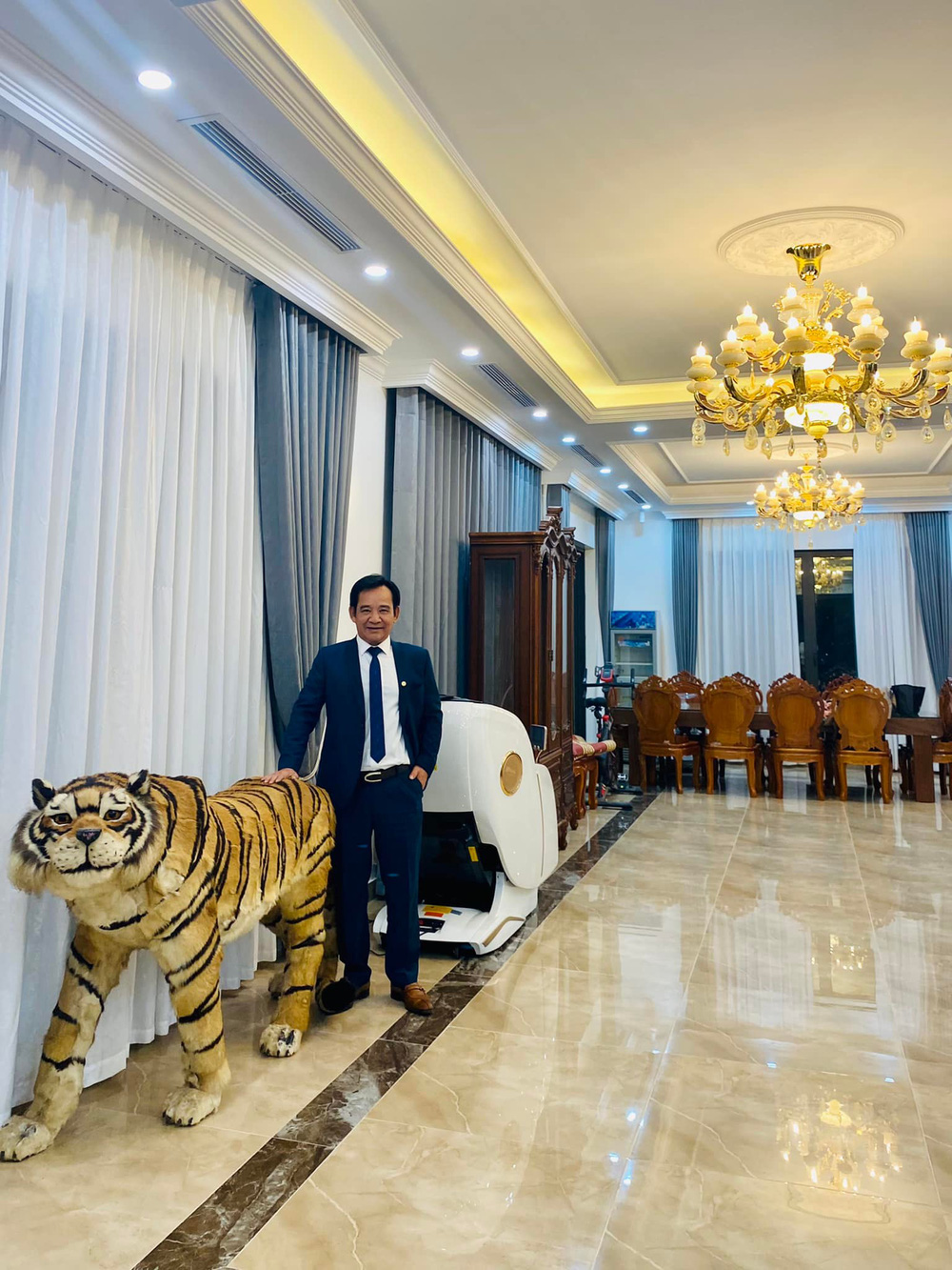 Quang Tèo: Con trâu đi cày suốt mấy chục năm và tài sản khủng ở tuổi 60-10