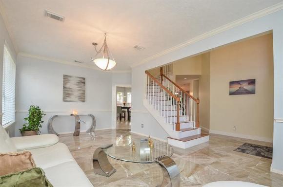 Hé lộ không gian sang trọng bên trong biệt thự mới tậu của Kasim Hoàng Vũ tại Mỹ-7