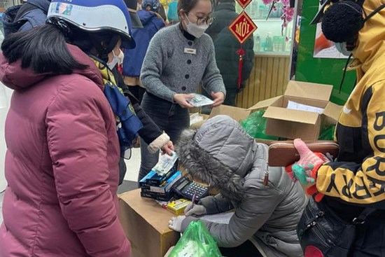 'Đau ví' vì xét nghiệm, gia đình có F0 tốn cả chục triệu đồng