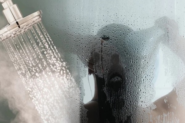 F0 không dám tắm vì sợ giảm oxy máu: Chuyên gia lên tiếng giải đáp F0 có được tắm không, chỉ không tắm trong trường hợp nào-2