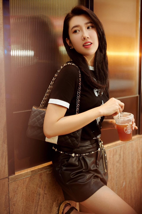 Thúy Ngân thả dáng sexy trên biển, phản hồi về tin đồn kết hôn-2