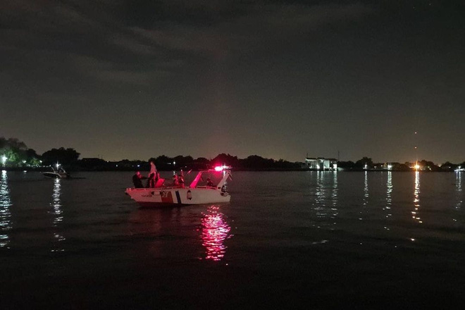 Nữ minh tinh Chiếc Lá Bay rơi xuống sông 11 giờ đêm hôm qua, đến giờ vẫn chưa tìm thấy tung tích-6