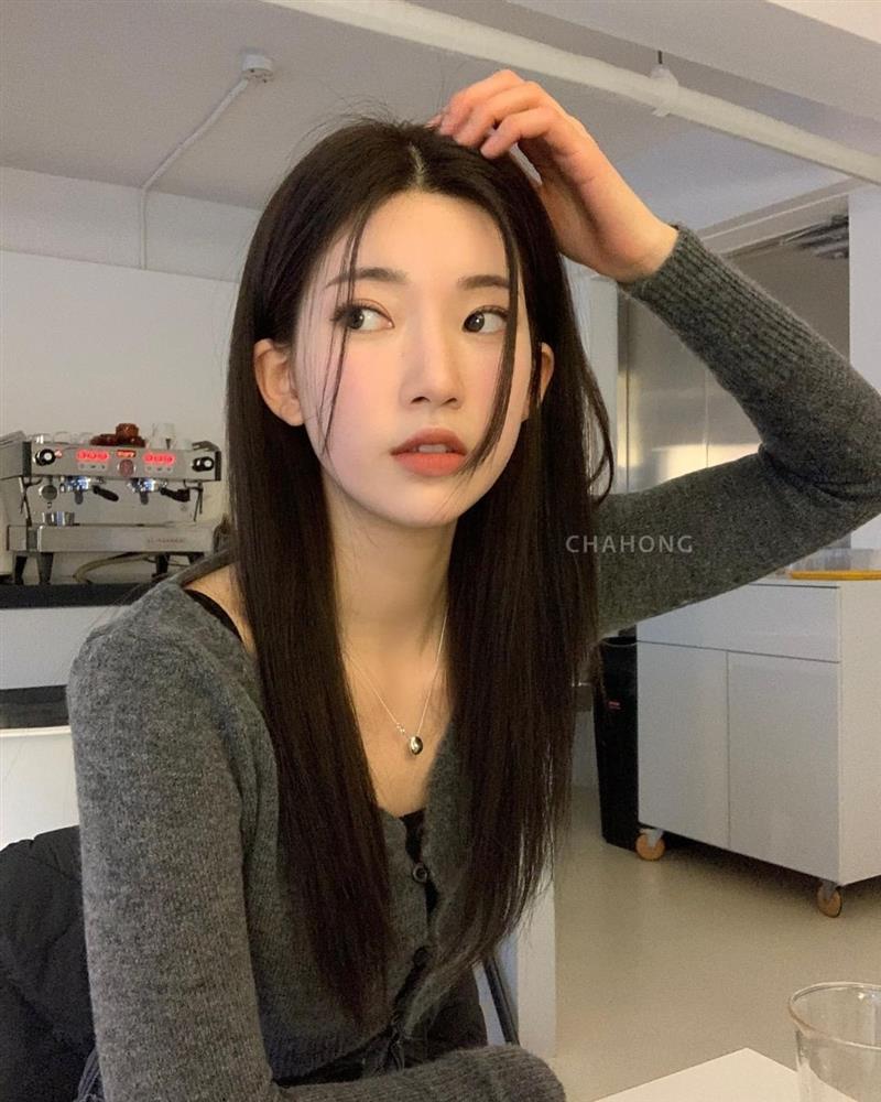 Nên cắt kiểu mái nào khi để tóc layer? 4 gợi ý sau sẽ giúp chị em xinh đẹp hoàn hảo-13