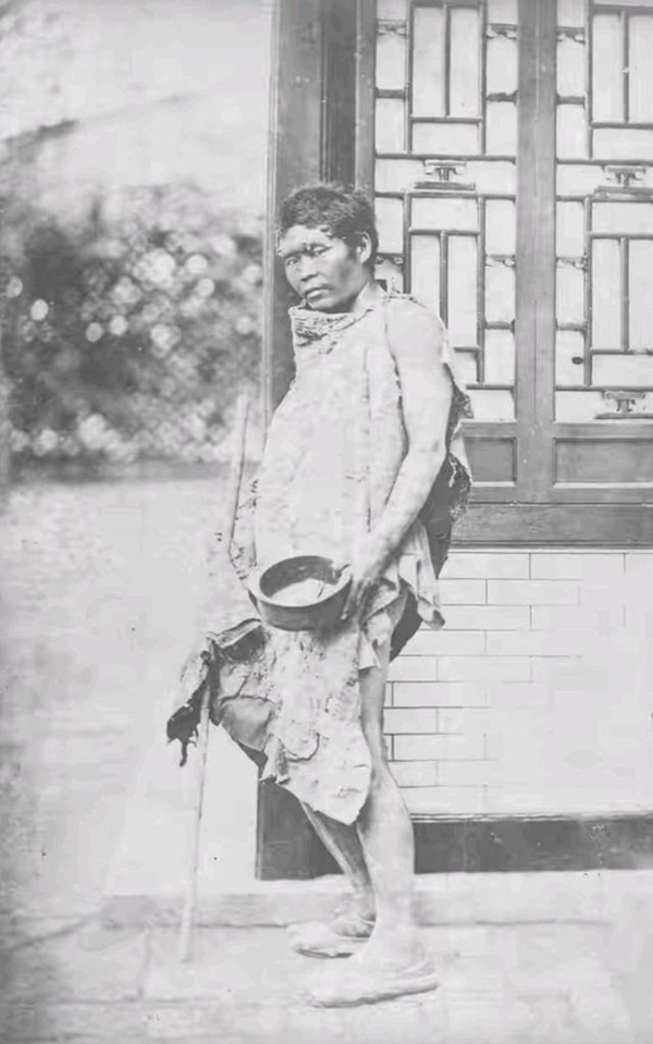 Bộ ảnh cuối thời nhà Thanh: Cận cảnh nhan sắc hầu gái xinh đẹp hơn tiểu thư đài các, Từ Hi Thái Hậu cosplay Quan Âm chụp hình-3