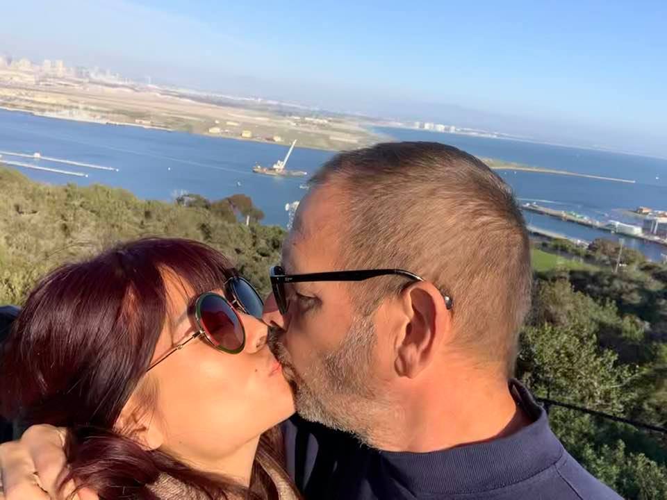 Ca sĩ Ngọc Anh chia sẻ về tình yêu cuồng nhiệt với chồng Tây-7