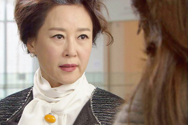 Mẹ chồng buông lời thậm tệ với nàng dâu dù biết con trai có con riêng với kẻ thứ 3-1