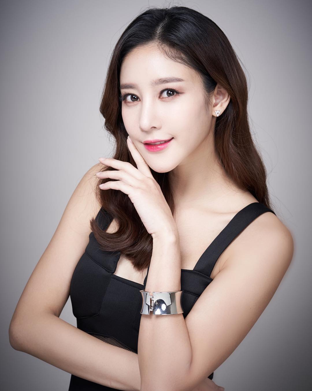 Bi kịch cuộc đời mỹ nhân Chiếc Lá Bay: Từng tự tử để níu kéo chồng cũ, chấp nhận làm mẹ đơn thân cho tới khi gặp nạn trên sông-9