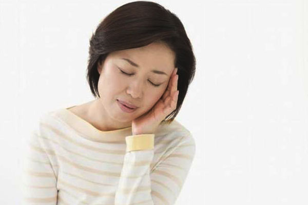 Mẹ của người yêu đột nhiên mời tôi đến nhà chơi, vừa nhìn thấy người phụ nữ bên trong, tôi đã hốt hoảng bỏ chạy-2