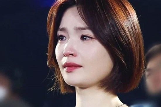 Cô bạn thân xấu số của Son Ye Jin trong Tuổi 39: Nữ hoàng nhạc kịch xứ Hàn, đóa hoa nở muộn của màn ảnh