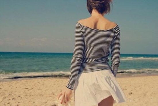 Chi 500 nghìn mua một chiếc váy, kết thúc 10 năm hôn nhân -  Người vợ nghèo, sẽ không hạnh phúc?