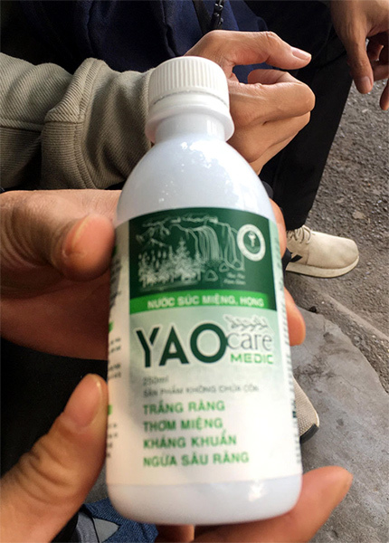 F0 khắp nơi, lúc nào tôi cũng thấy khan cổ: Lùng sục mua nước súc họng-3