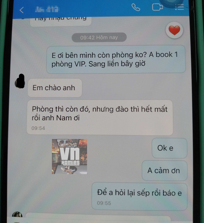 Đọc được tin nhắn gọi đào của chồng, vợ đứng ra tra hỏi thì nhận về cái trợn mắt cùng câu mắng như tát nước vào mặt!-2