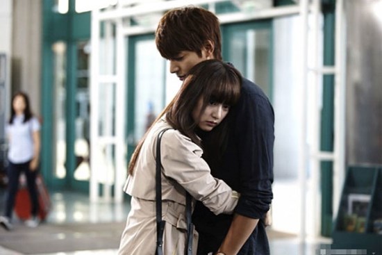 Vờ thử lòng chồng, nào ngờ tôi phát hiện bí mật đau nhói lòng