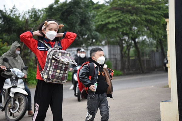 Bộ GD-ĐT đề nghị Hà Nội tổ chức ăn bán trú cho học sinh khi trở lại trường-1