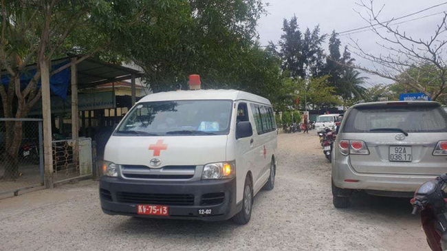 Đau thương hiện trường vụ chìm ca nô chở 36 khách du lịch Hội An-2