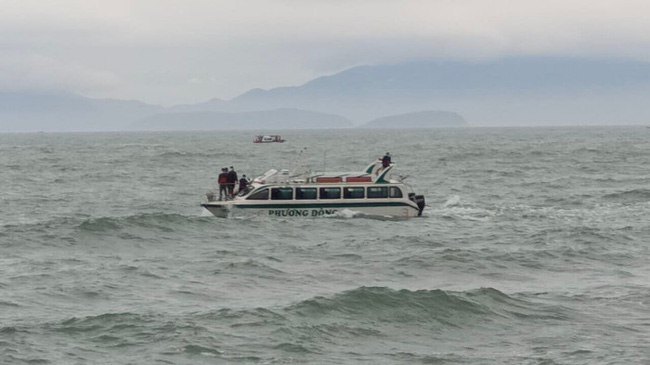 Vụ chìm ca nô chở 36 khách du lịch ở Hội An: 5 người vẫn đang mất tích, trong đó có 3 trẻ em-1